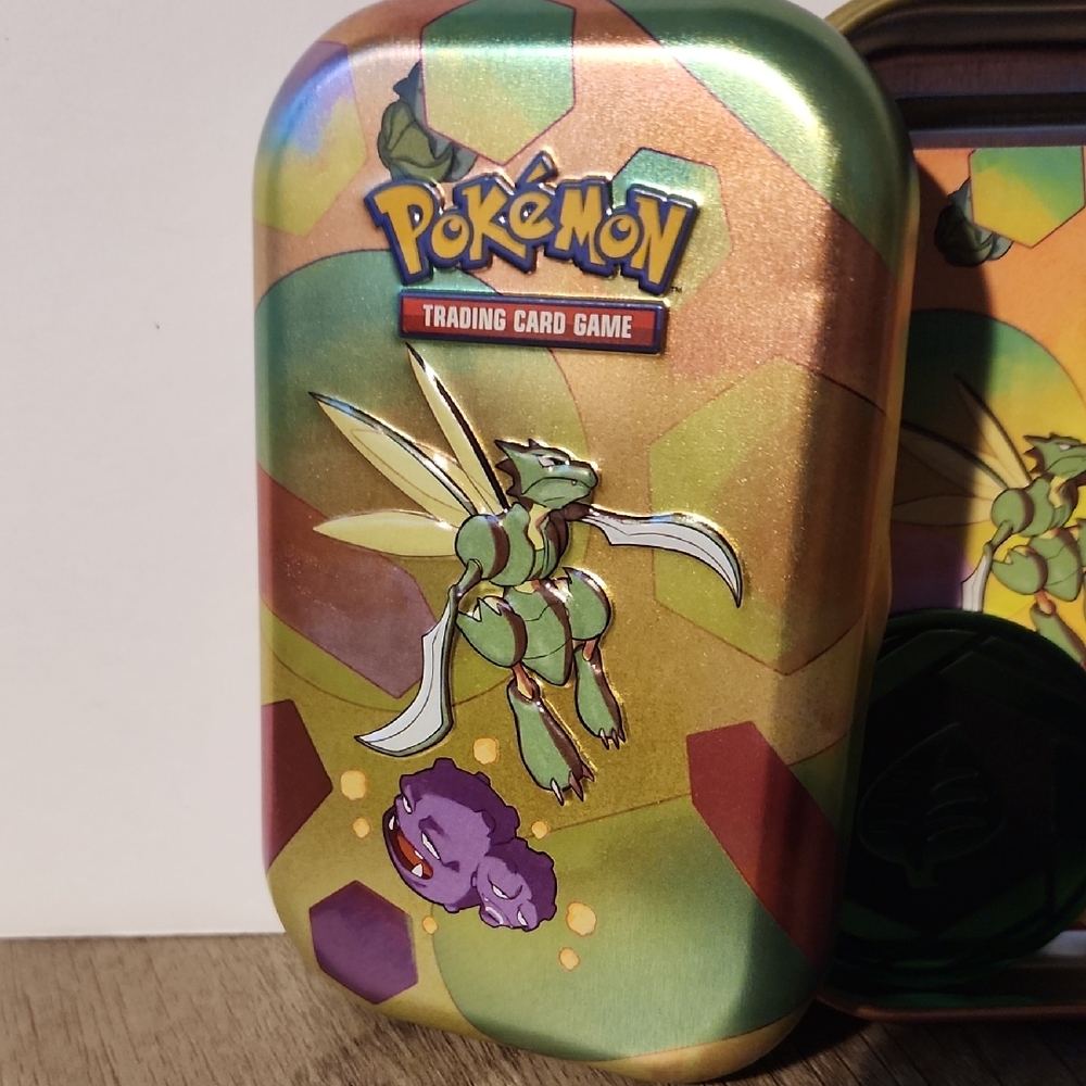 Pokemon Trading Card Game Tin - Green and Gold